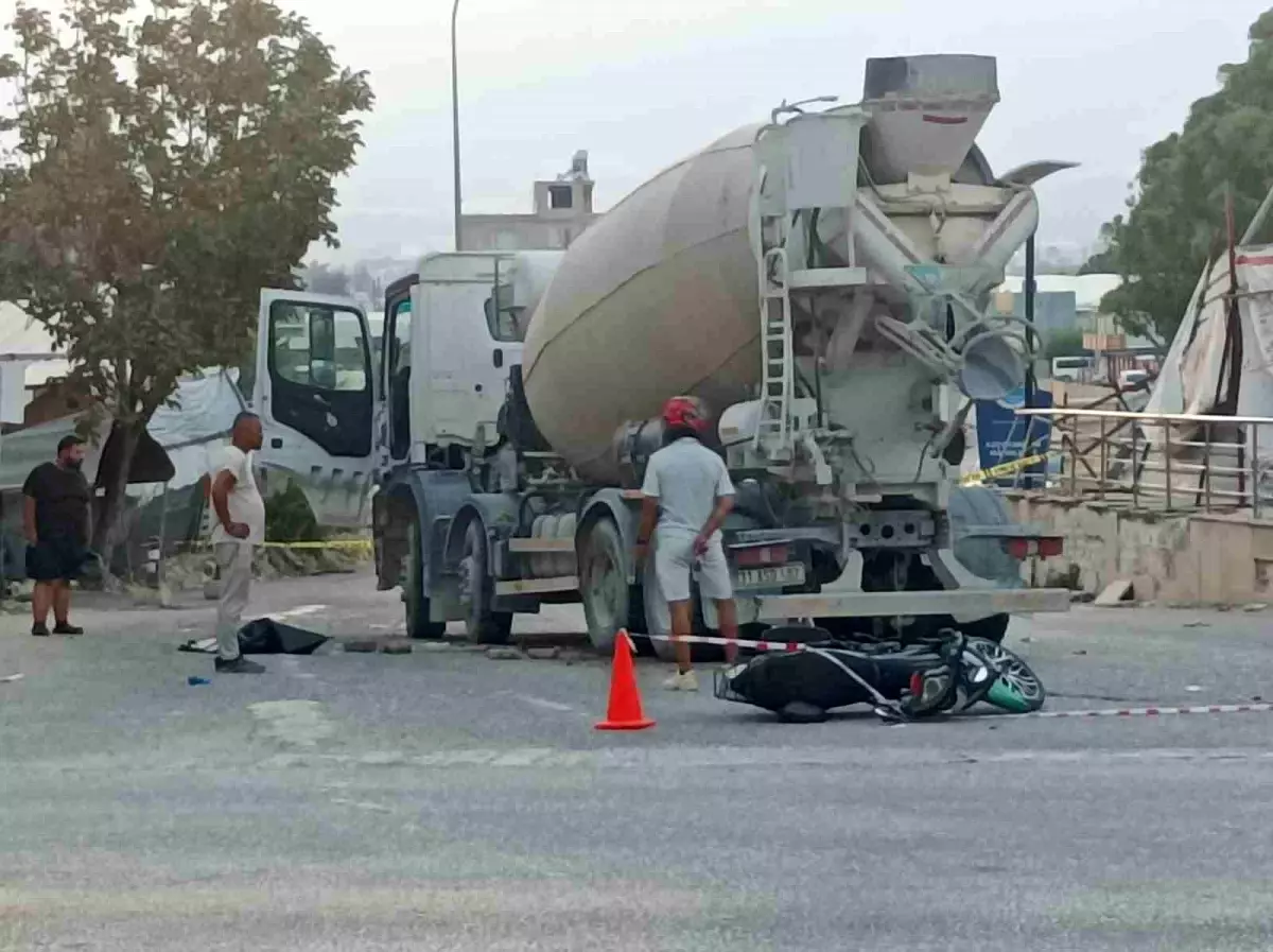 Hatay'da Beton Mikseri Motosiklete Çarptı: 2 Ölü