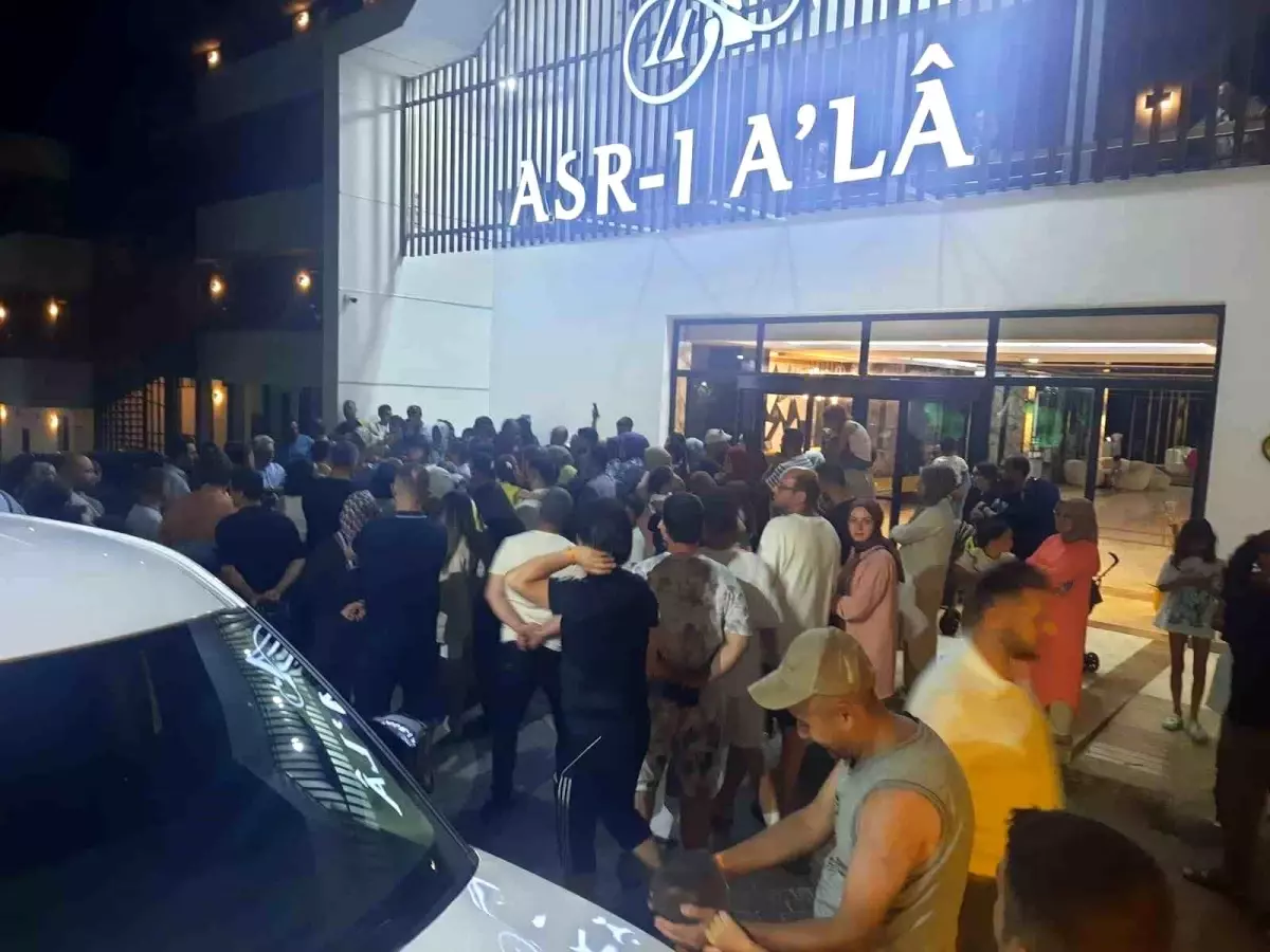 Bodrum'da Turistlerden Otel Bakımına Tepki Eylemi