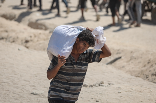 Such treachery is unacceptable! Gunfire opened during aid distribution