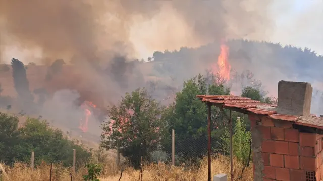 The flames have reignited in Bursa! 1765 people were evacuated, a call for help is being made via announcement