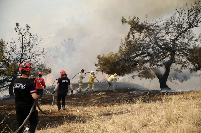 The flames have reignited in Bursa! 1765 people were evacuated, a call for help is being made via announcement