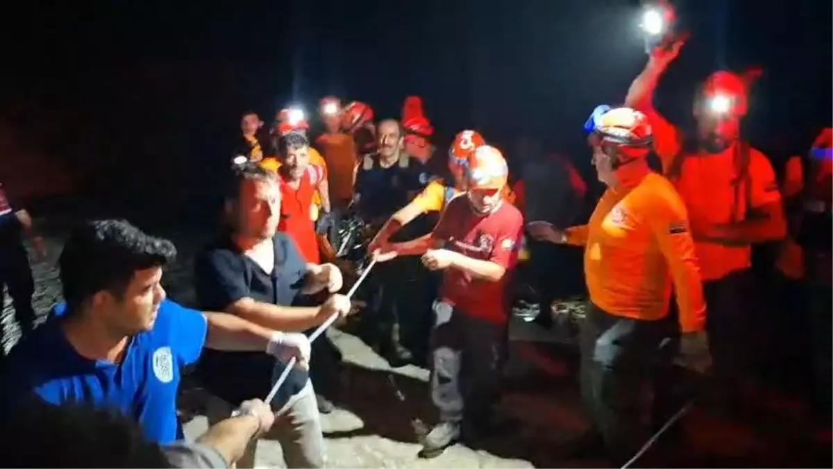Kazım Bayrak'ın Cenazesi 3 Saatte Çıkarıldı