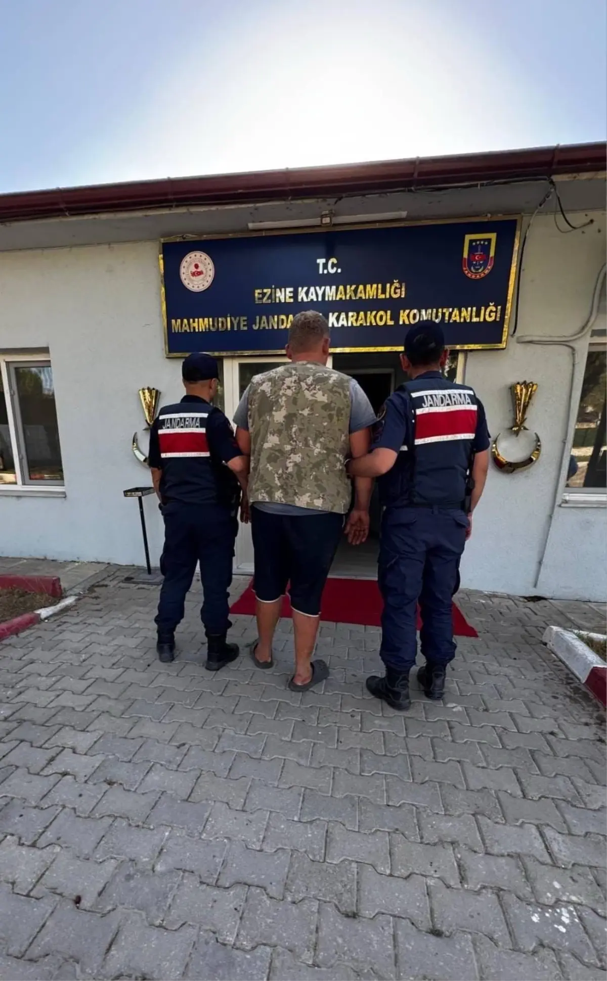 Çanakkale'de Tarım Arazisinde Yangın Kontrol Altına Alındı