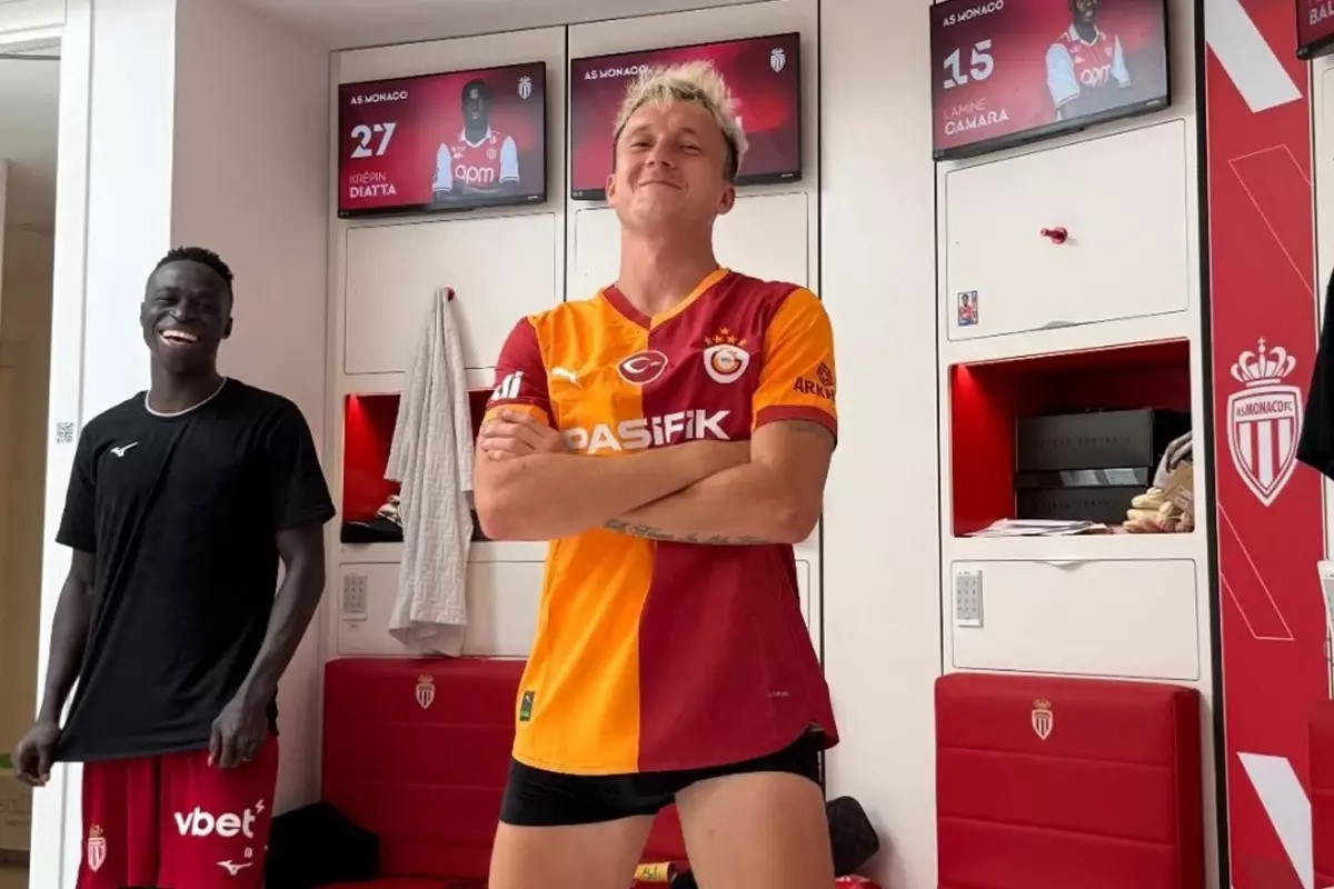 Dünyaca ünlü yıldız Golovin, Galatasaray forması giydi