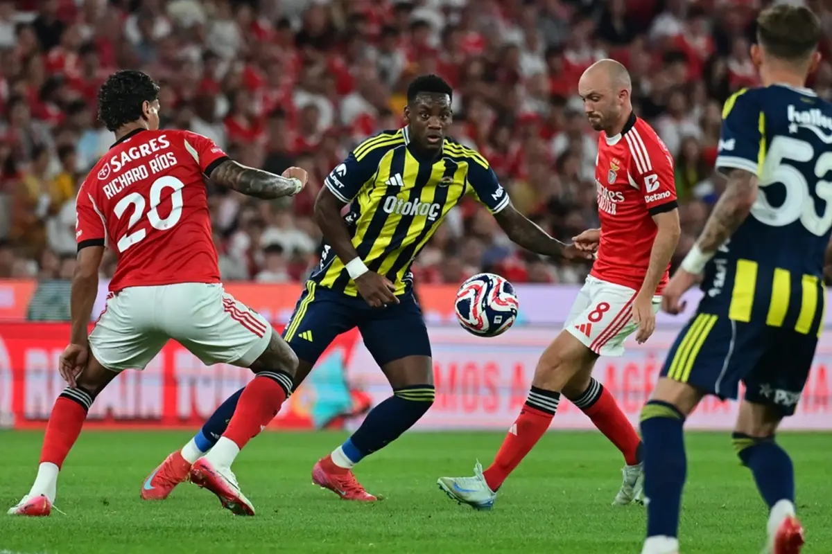Fenerbahçe'ye 2 farklı skordan dönüş de yetmedi