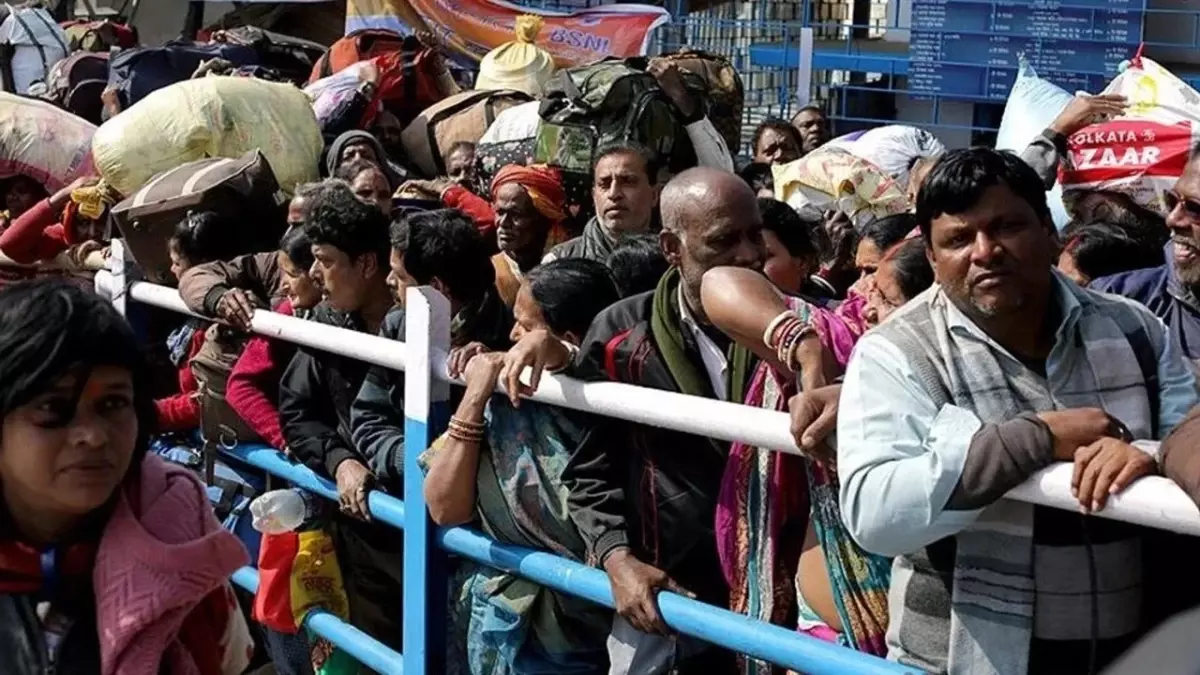 Hindistan'da izdiham: 6 ölü, 25 yaralı