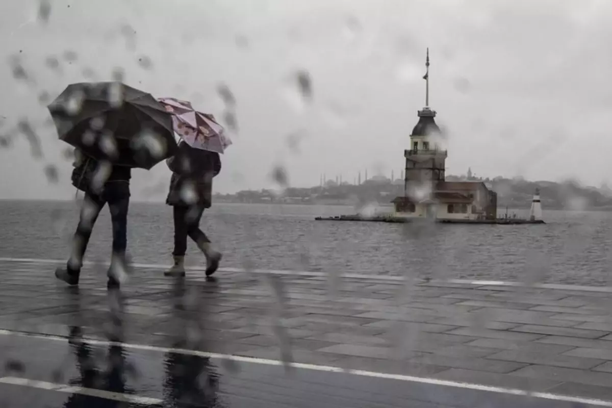 İstanbul'da aşırı sıcaklara mola! Yağış için tarih verildi