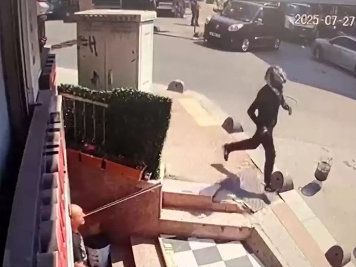 Küçükçekmece'de Silahlı Saldırı: Bir Kişi Yaralandı