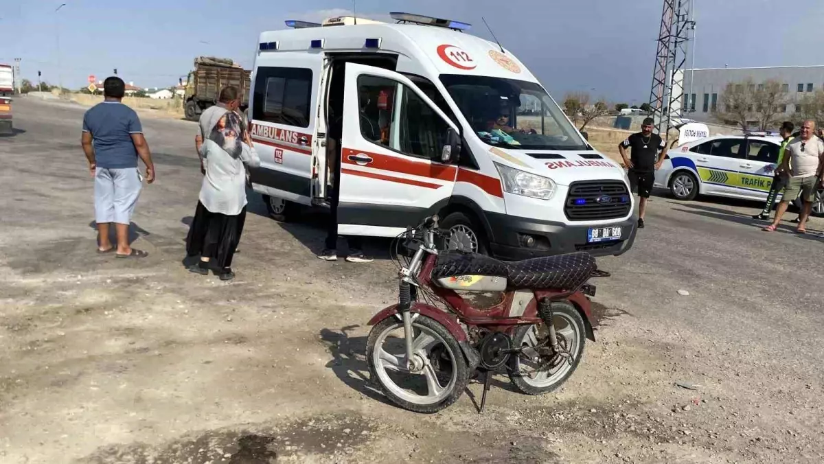 Aksaray'da Motosiklet ve Otomobil Çarpıştı: Bir Yaralı