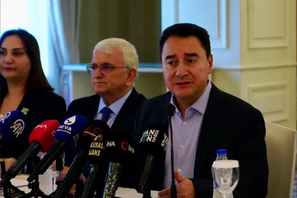 Ali Babacan'dan orman yangınları için TBMM'ye olağanüstü toplanma çağrısı