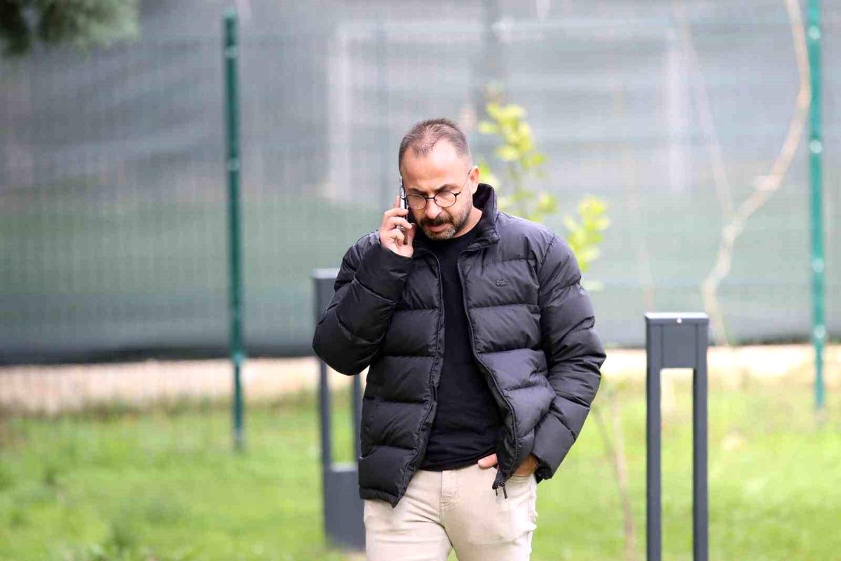 Altay'da Şok İstifalar: Altyapı Başkanı ve Yöneticisi Görevden Ayrıldı