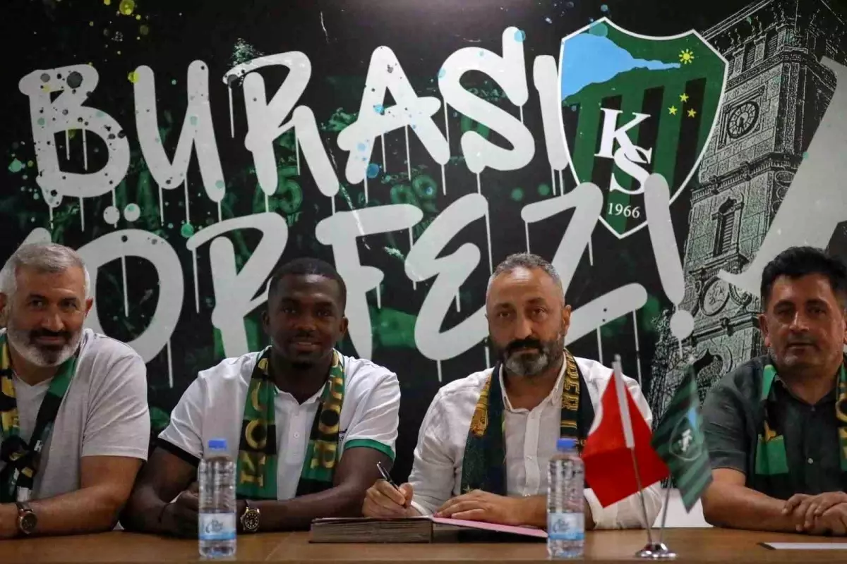 Kocaelispor, Anfernee Jamal Dijksteel'i Kadrosuna Kattı