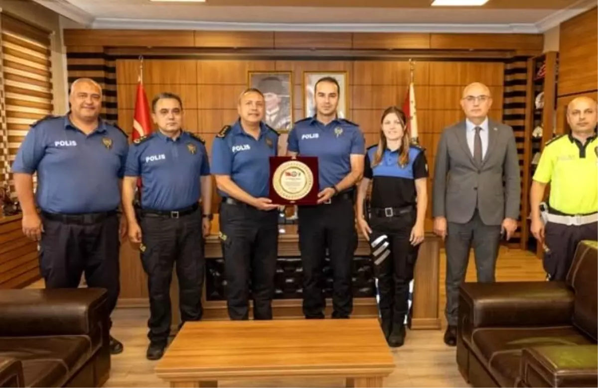 Bilecik Emniyet Müdürü, Tayini Çıkan ve Emekliye Ayrılan Personele Teşekkür Etti