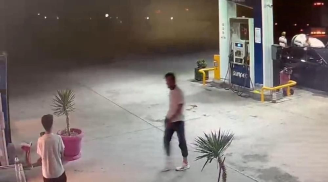 Bursa yangınında benzin bidonuyla yakalanan şüpheli FETÖ'cü çıktı! İşte ilk ifadesi Bursa yangınında benzin bidonuyla yakalanan şüpheli FETÖ'cü çıktı! İşte ilk ifadesi