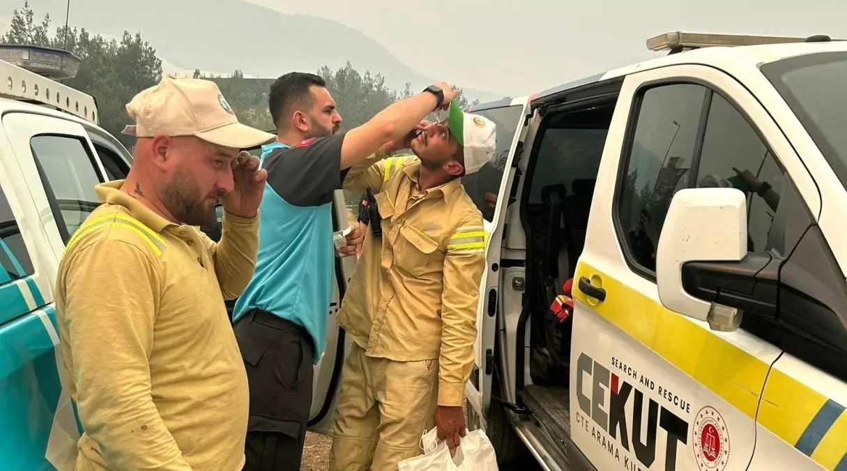 Düzce UMKE Ekibi Karabük'teki Orman Yangınında Görevde