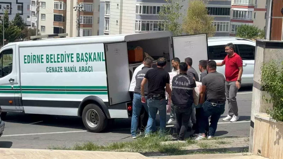 Edirne'de Kötü Kokular Üzerine Yapılan İhbar, Yaşlı Adamın Ölümünü Ortaya Çıkardı