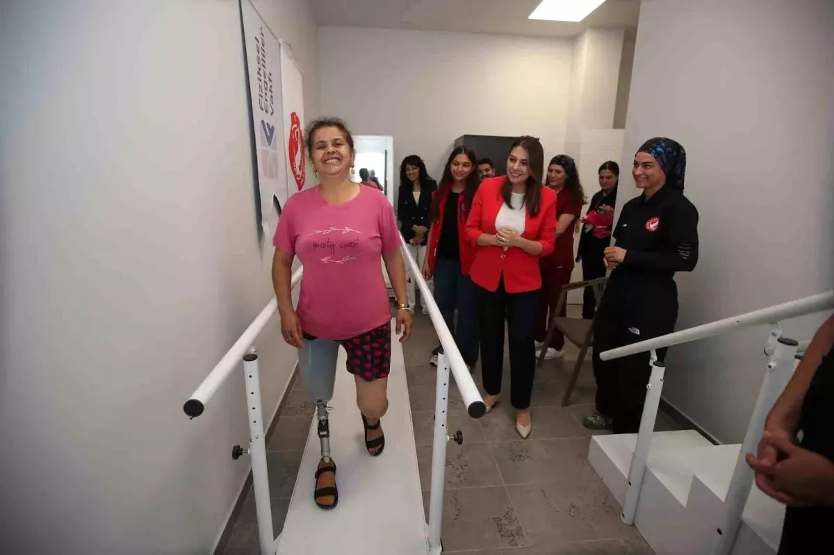 Esra Masatlı, Engelli Sosyal Girişimcilik Merkezi'ni Ziyaret Etti