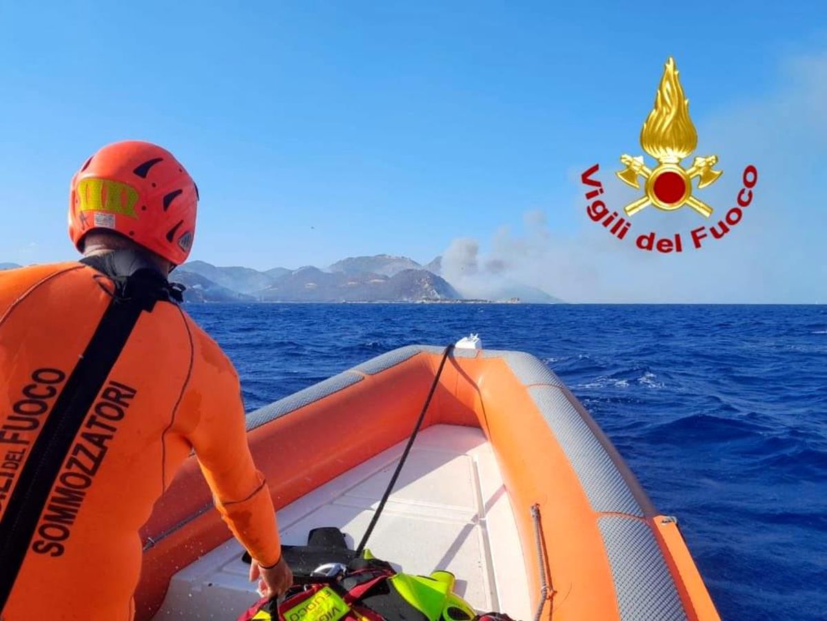 Sardinya Adası'nda Orman Yangını: 102 Kişi Tahliye Edildi
