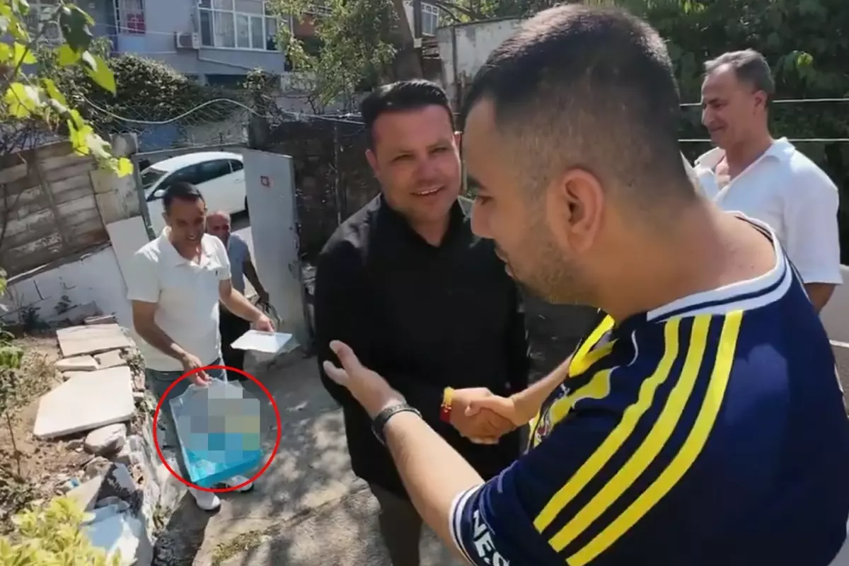'Kadıköy Boğası' iş adamının getirdiği hediyeyi geri çevirdi: Kullanmıyorum