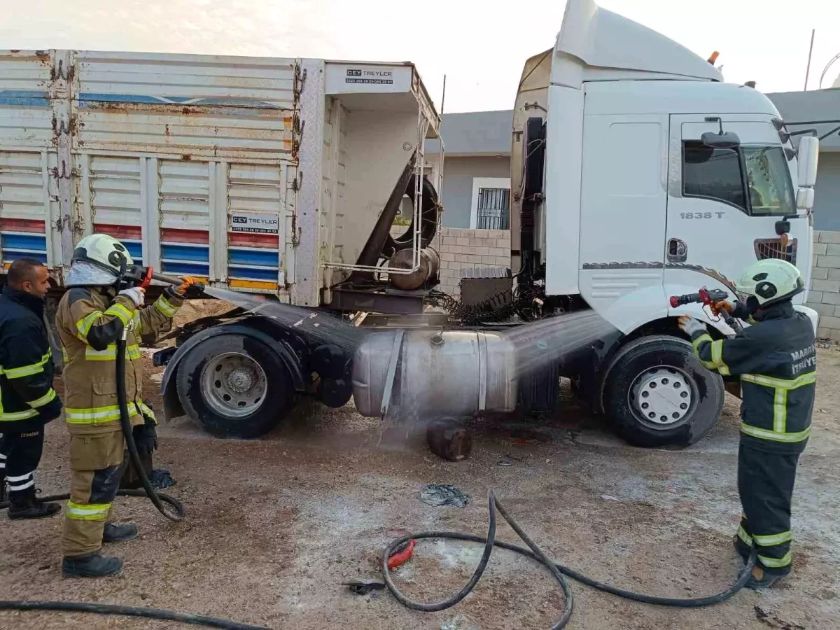 Mardin'de Park Halindeki Tırın Yakıt Deposunda Patlama: 7 Yaralı