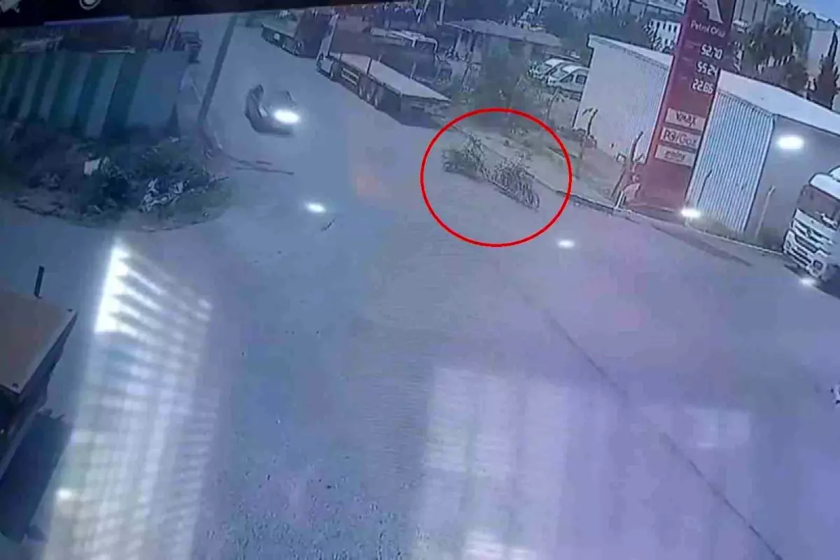 Hatay'da Motosiklet Kazası: 3 Kişi Yaralandı