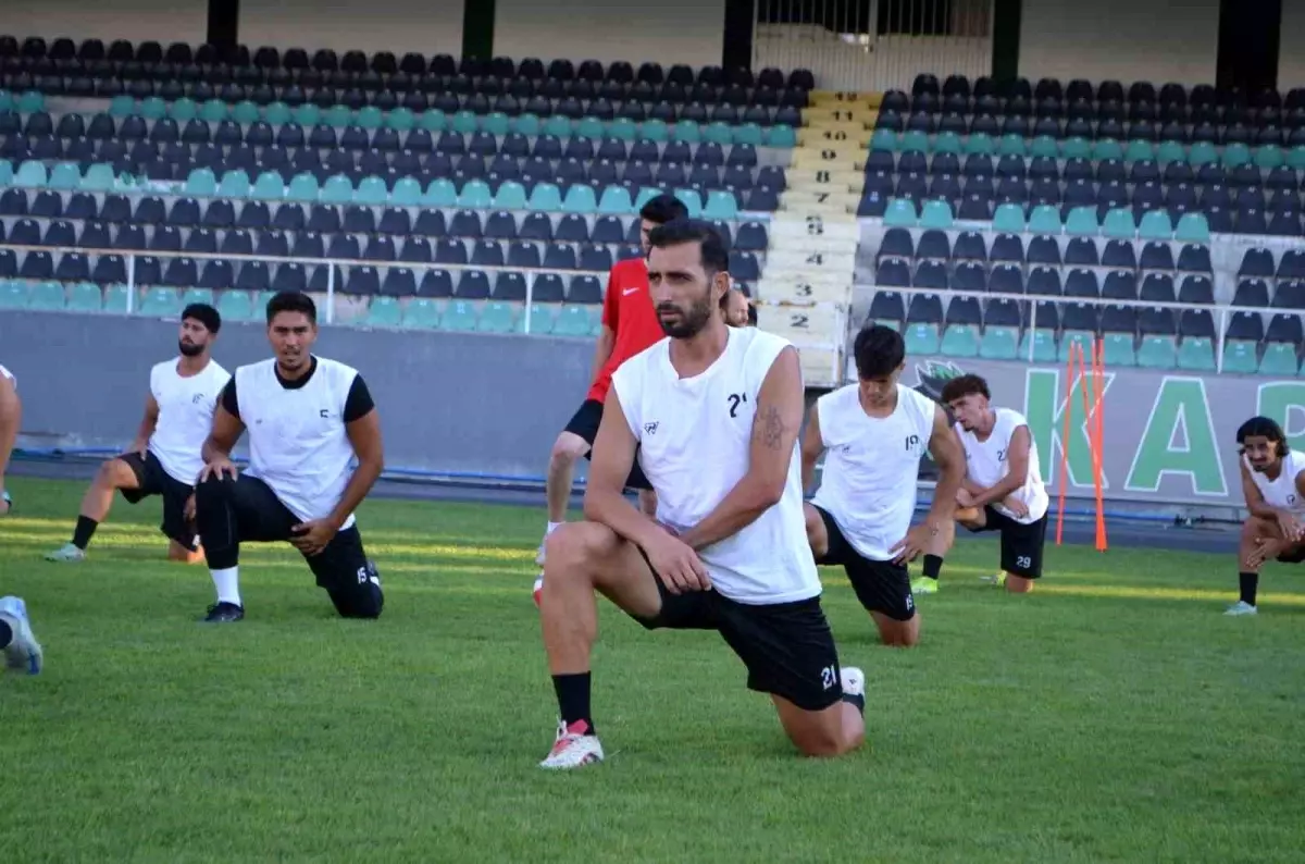 Nazmi Candoğan, Denizli İdmanyurdu Gürellerspor ile Yeni Sezonda Taraftarlara Güzel Futbol İzletmek İstiyor