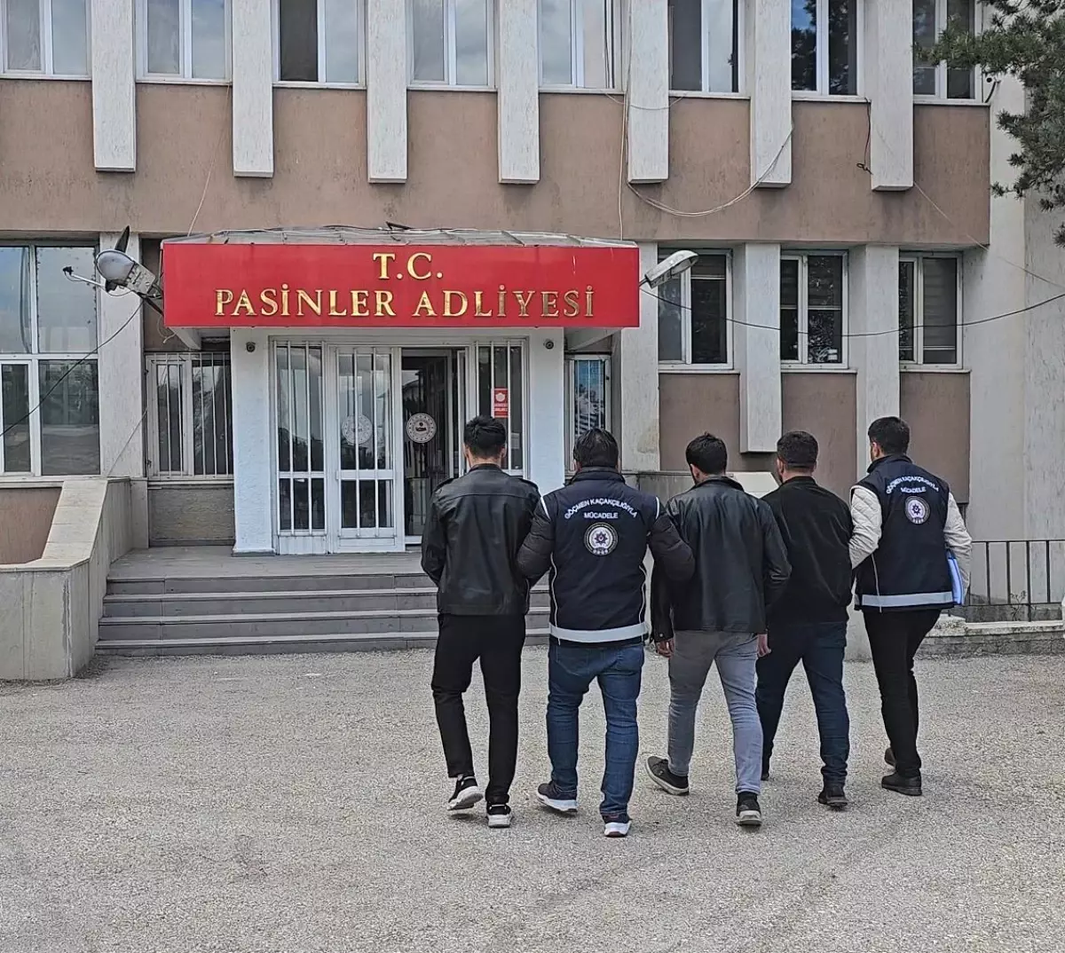 Erzurum'da Düzensiz Göçmenlere Yönelik Operasyon: 3 Tutuklama