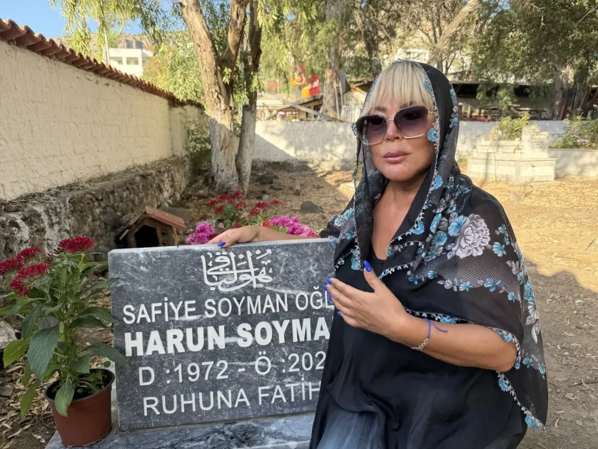 Safiye Soyman, Oğlu Harun Akaröz'ü Ölümünün 1. Yılında Andı