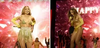 Sahnede eteği düşen Jennifer Lopez'den efsane tepki: 'İyi ki İç Çamaşırım Vardı'