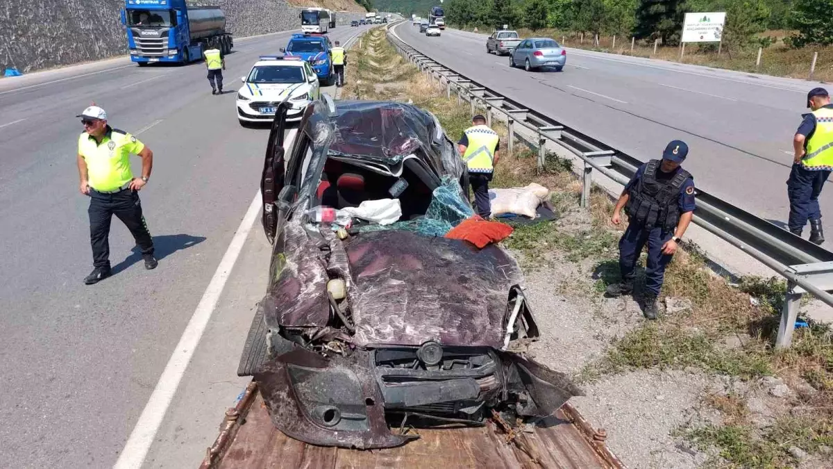 Samsun'da Hafif Ticari Araç Takla Attı: 1 Ölü, 3 Yaralı