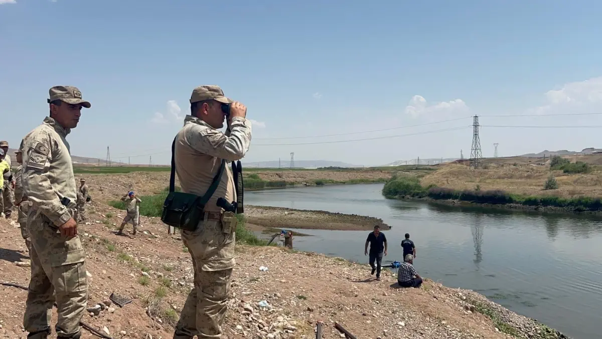 Kızılırmak Nehri'nde Kaybolan Genç İçin Arama Çalışmaları Başlatıldı