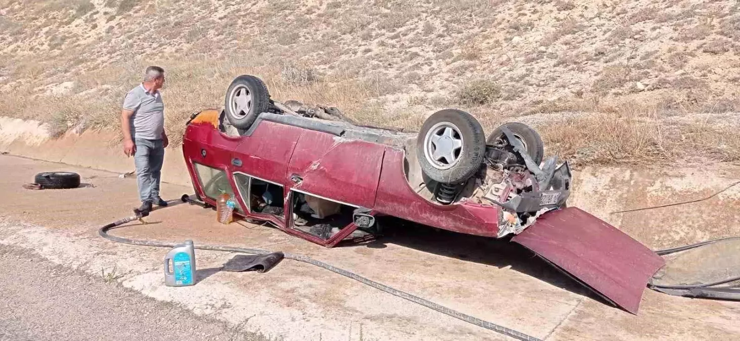 Sivas'ta Otomobil Takla Attı: 5 Yara