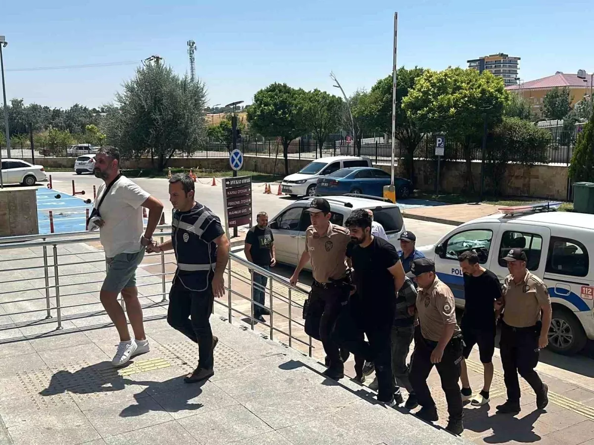 Uşak'ta Toprak Kaymasında 2 Kişi Hayatını Kaybetti, 5 Şüpheli Mahkemeye Sevk Edildi