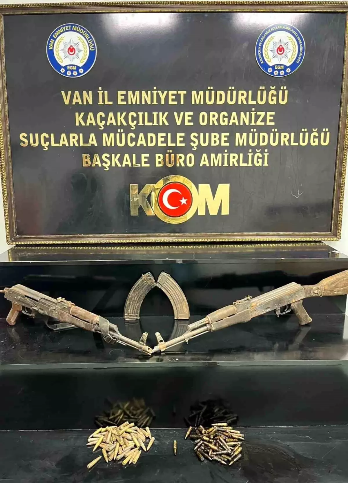 Van'da Kaçakçılık Operasyonu: Gümrük Kaçağı Malzemeler Ele Geçirildi