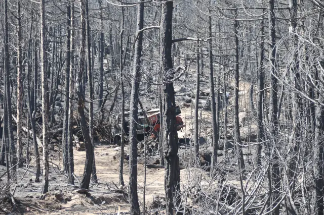 The area where 10 forest workers became martyrs! Vehicles turned to ashes, drag marks on the ground