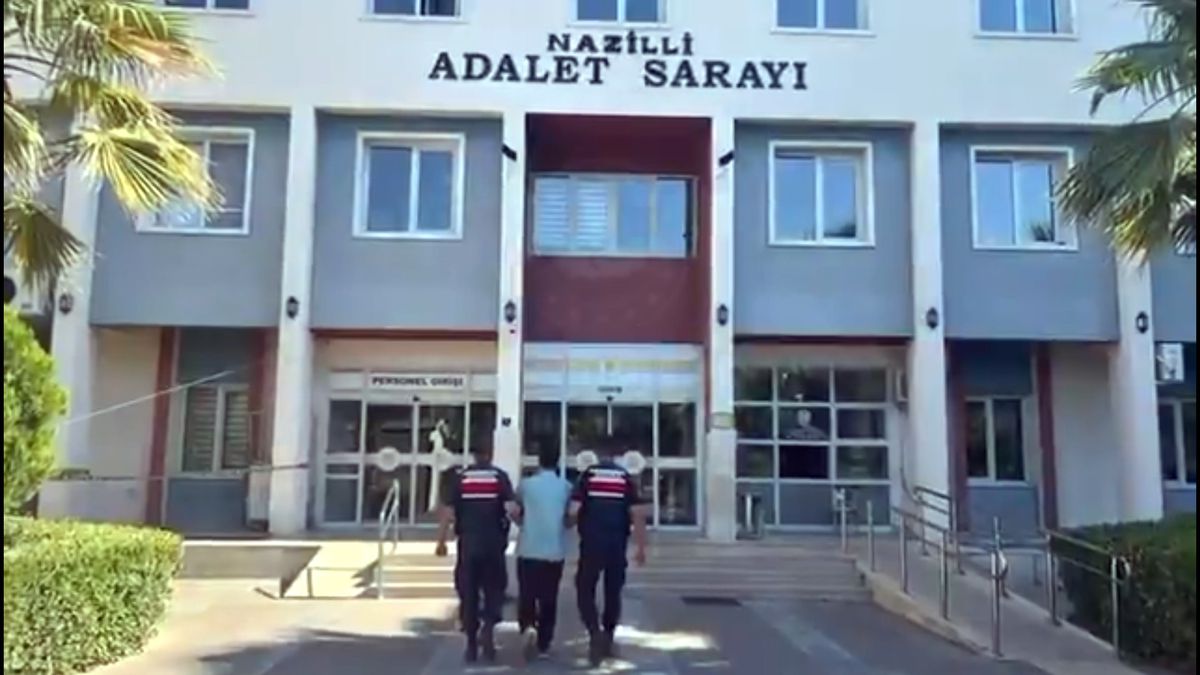 FETÖ'ye Yönelik Operasyonlarda 77 Şüpheli Yakalandı