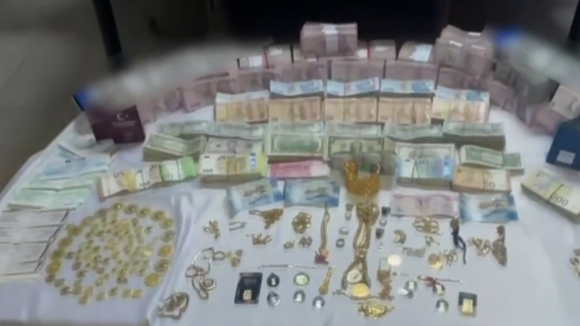 550 milyonluk operasyon! 5 villa , 21 lüks araç ve arazilere el konuldu 550 milyonluk operasyon! 5 villa , 21 lüks araç ve arazilere el konuldu