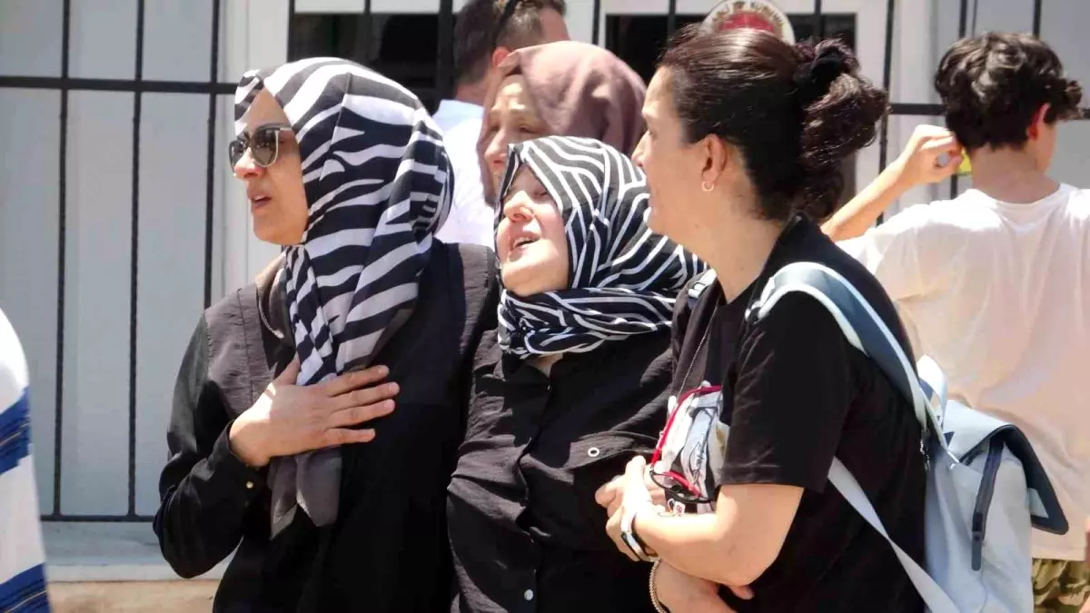 Antalya'da Trafik Kazası: Genç Hayatını Kaybetti