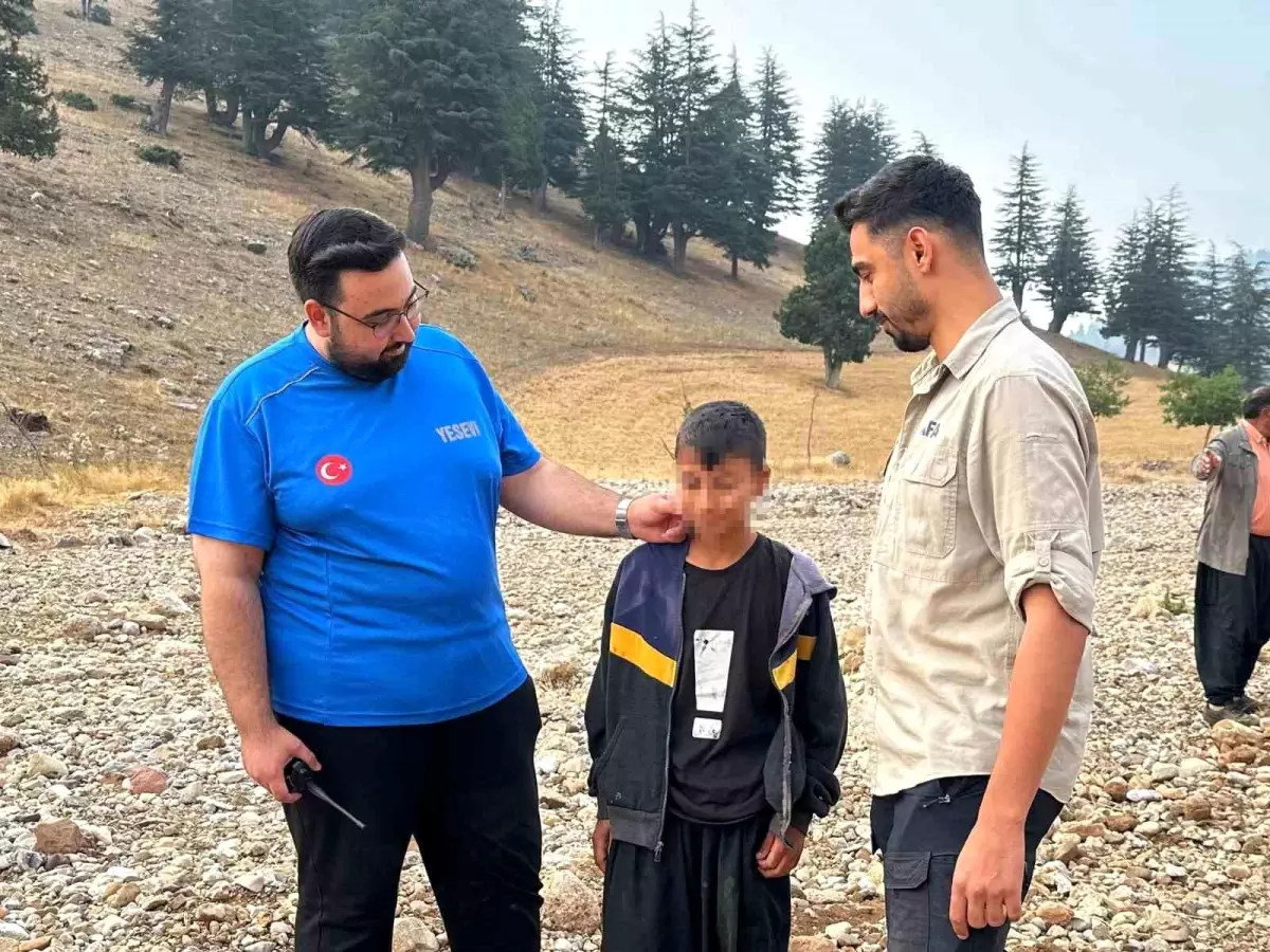 Adana'da Kaybolan 12 Yaşındaki Çocuk Damda Bulundu