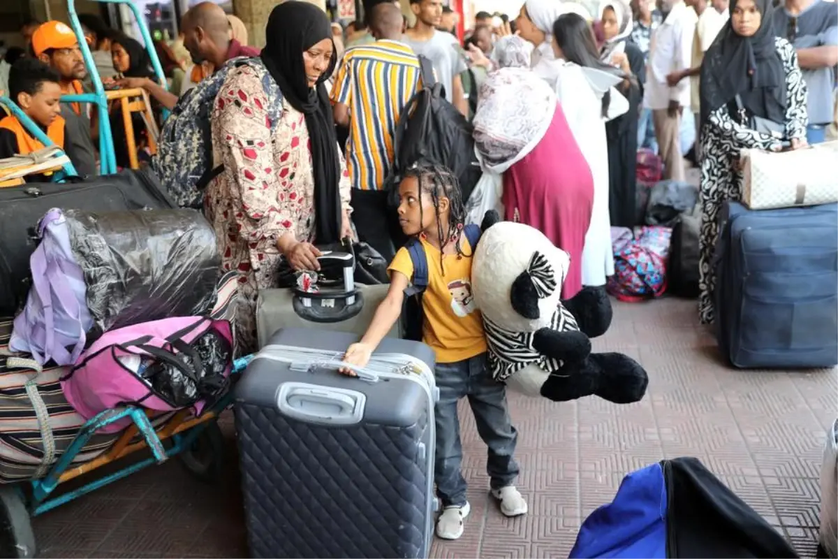 Sudanlı Mülteciler Mısır'dan Ücretsiz Trenle Ülkelerine Dönüyor