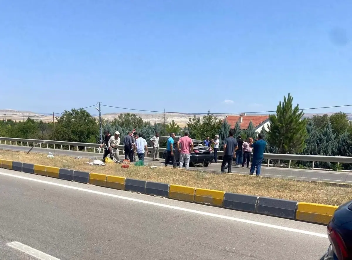 Ankara Beypazarı'nda Direksiyon Hakimiyetini Kaybeden Sürücü Kaza Yaptı