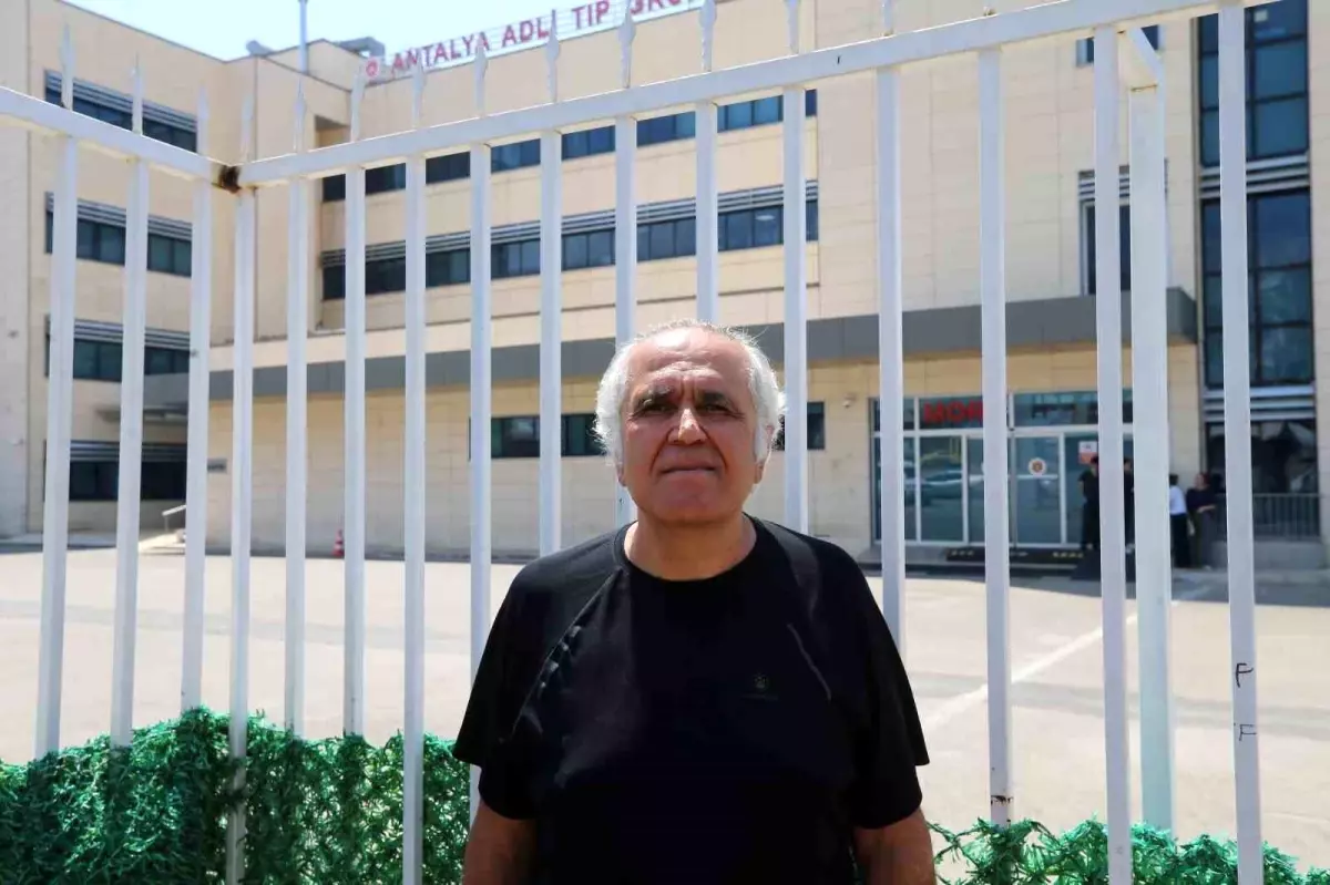 Antalya'da genç öğrenci trafik kazasında hayatını kaybetti