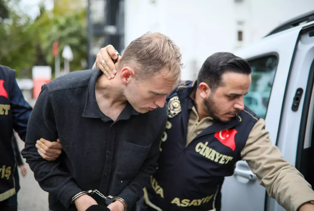 Antalya'da Oğul, Babasıyla Tartışma Sonrası Tutuklandı