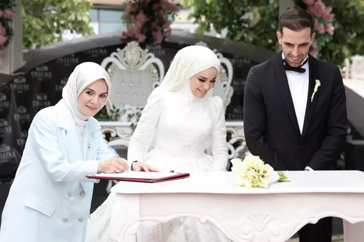 Aile ve Gençlik Fonu ile Genç Çiftlere Kredi Desteği