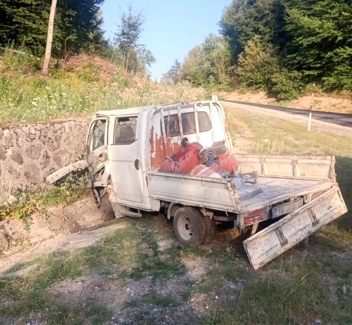 İnegöl'de Kamyonet ile Kamyon Çarpıştı: 1 Yaralı