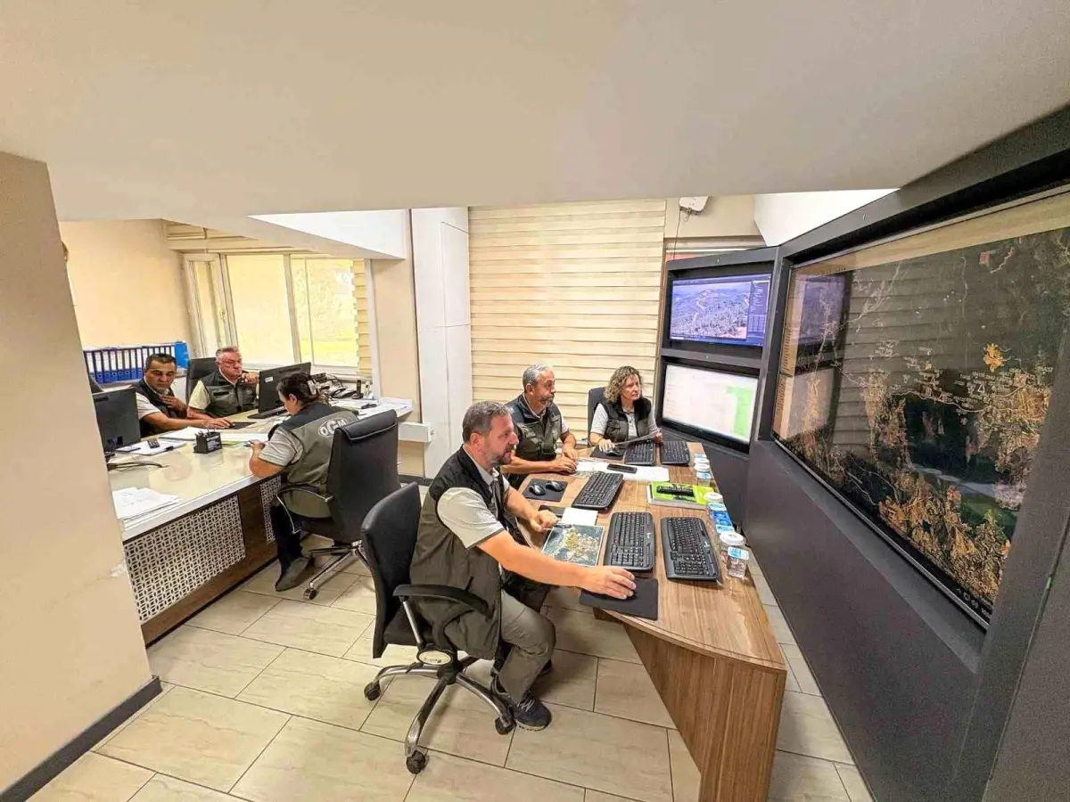 Bursa'da Orman Yangınlarına Havadan ve Karadan Müdahele Devam Ediyor