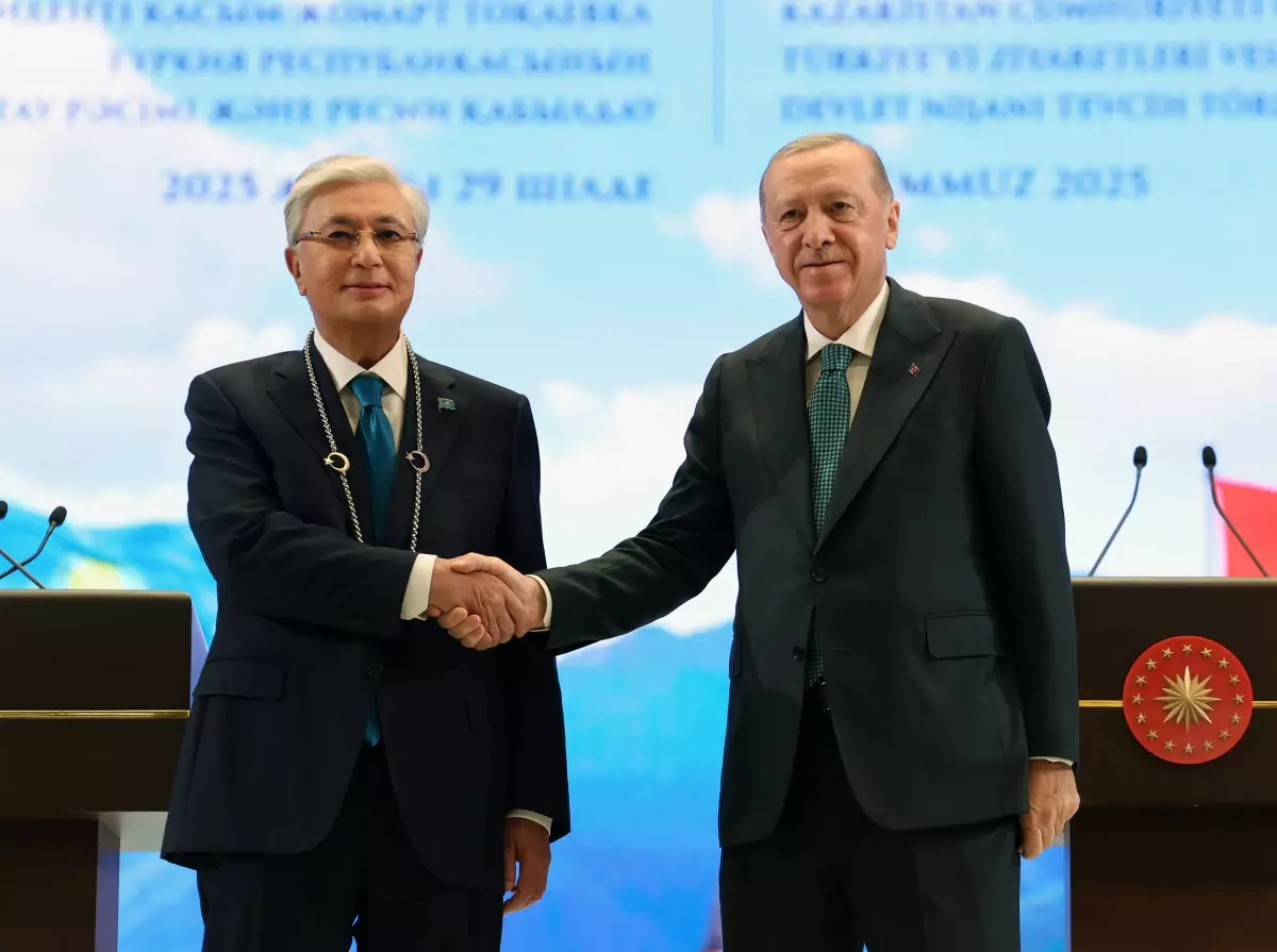 Tokayev'e Türkiye Cumhuriyeti Devlet Nişanı Tevcih Edildi