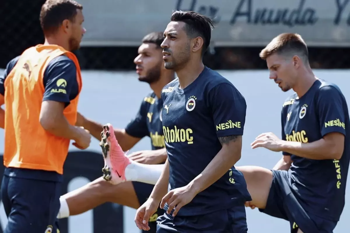 Fenerbahçe yıldız futbolcunun sözleşmesini feshetti! İşte yeni takımı