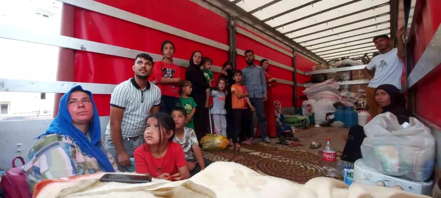 Suriyeli Cuma Ailesi Tırla Halep'e Döndü