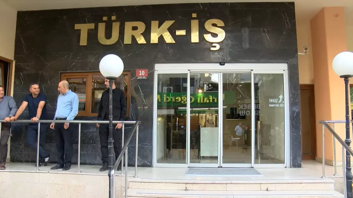 TÜRK-İŞ: Yeni Teklif Bizi Üzdü, Toplantıya Katılmadık